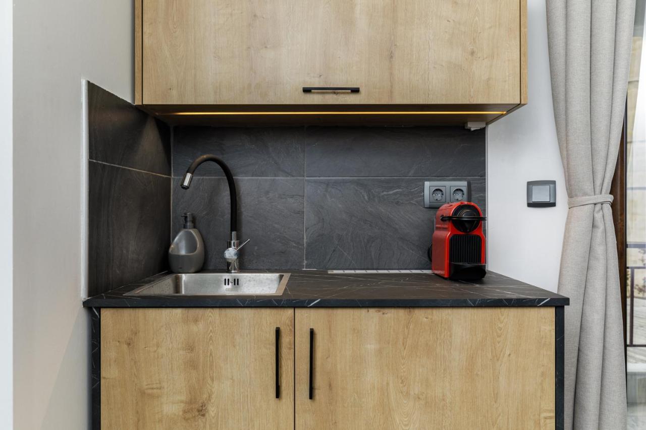 Stylish And Modern Studio - Miltos 塞萨洛尼基 外观 照片